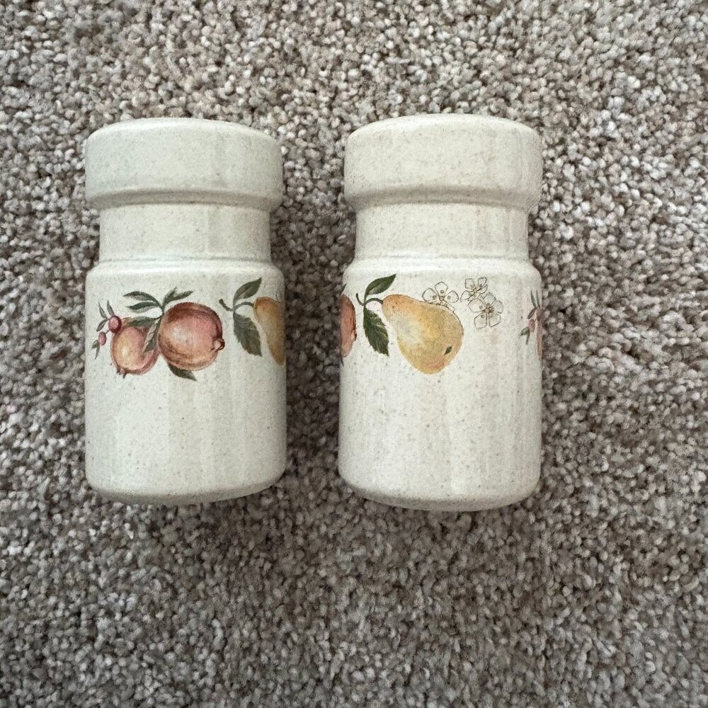 Vintage Wedgewood Countryware S&P Salt and Pepper Shakers Fruit Cottagecore